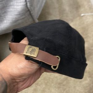 Brimless adjustable hat